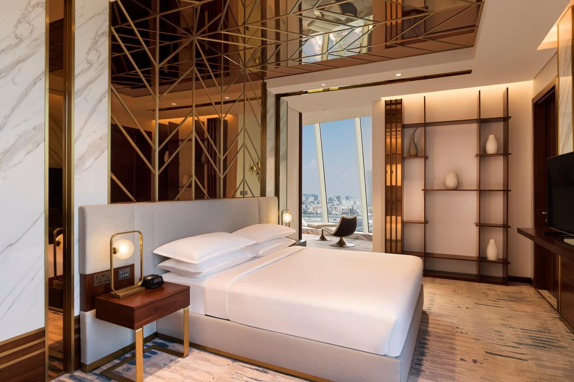 Velero Hotel Doha Lusail Exterior photo A bedroom at the hotel