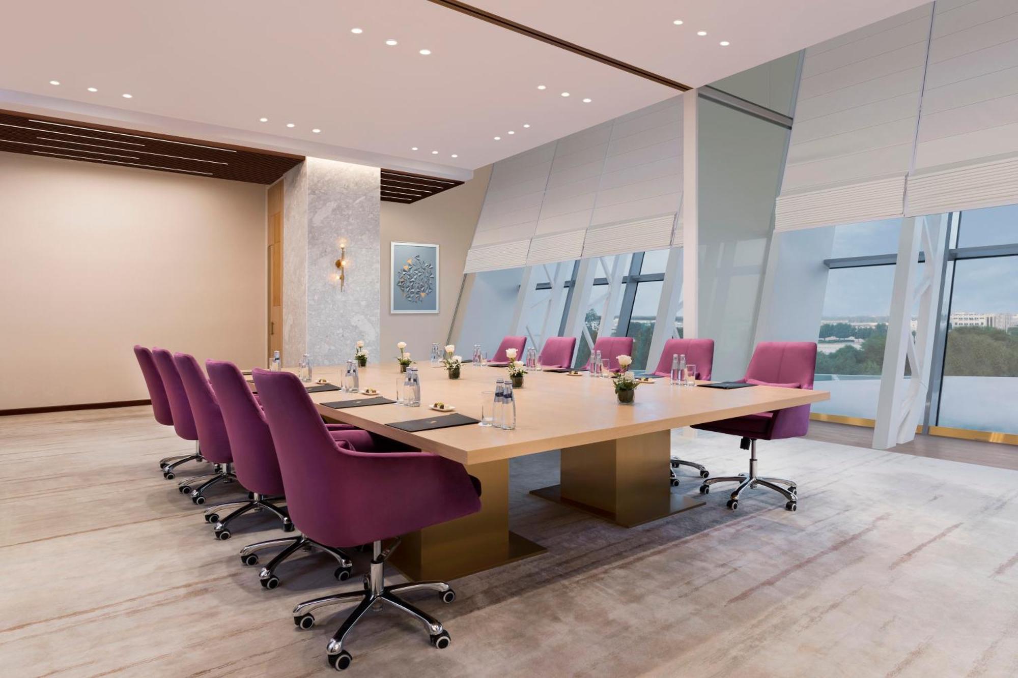 Velero Hotel Doha Lusail Exterior photo Boardroom
