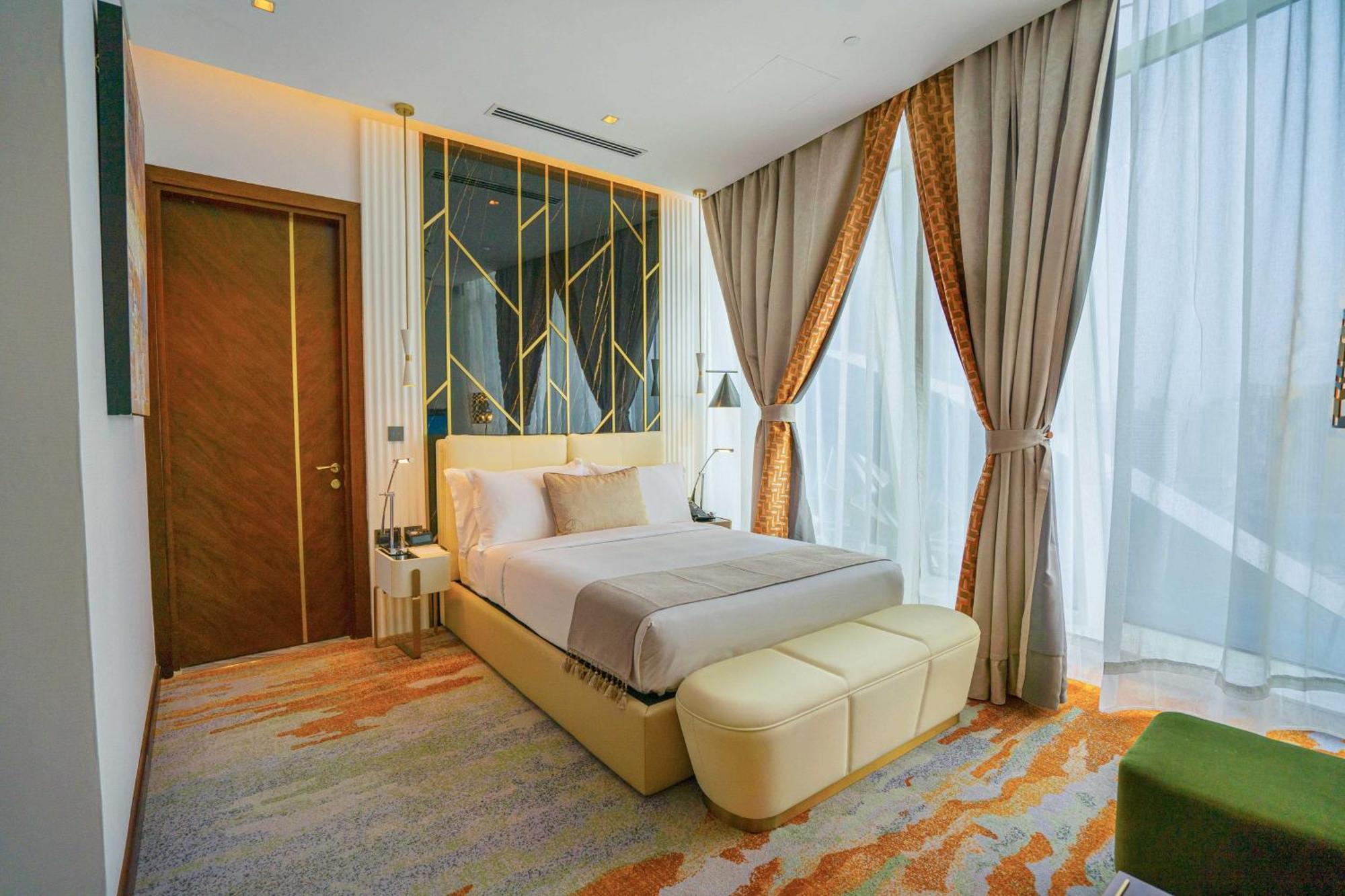 Velero Hotel Doha Lusail Exterior photo A bedroom at the hotel