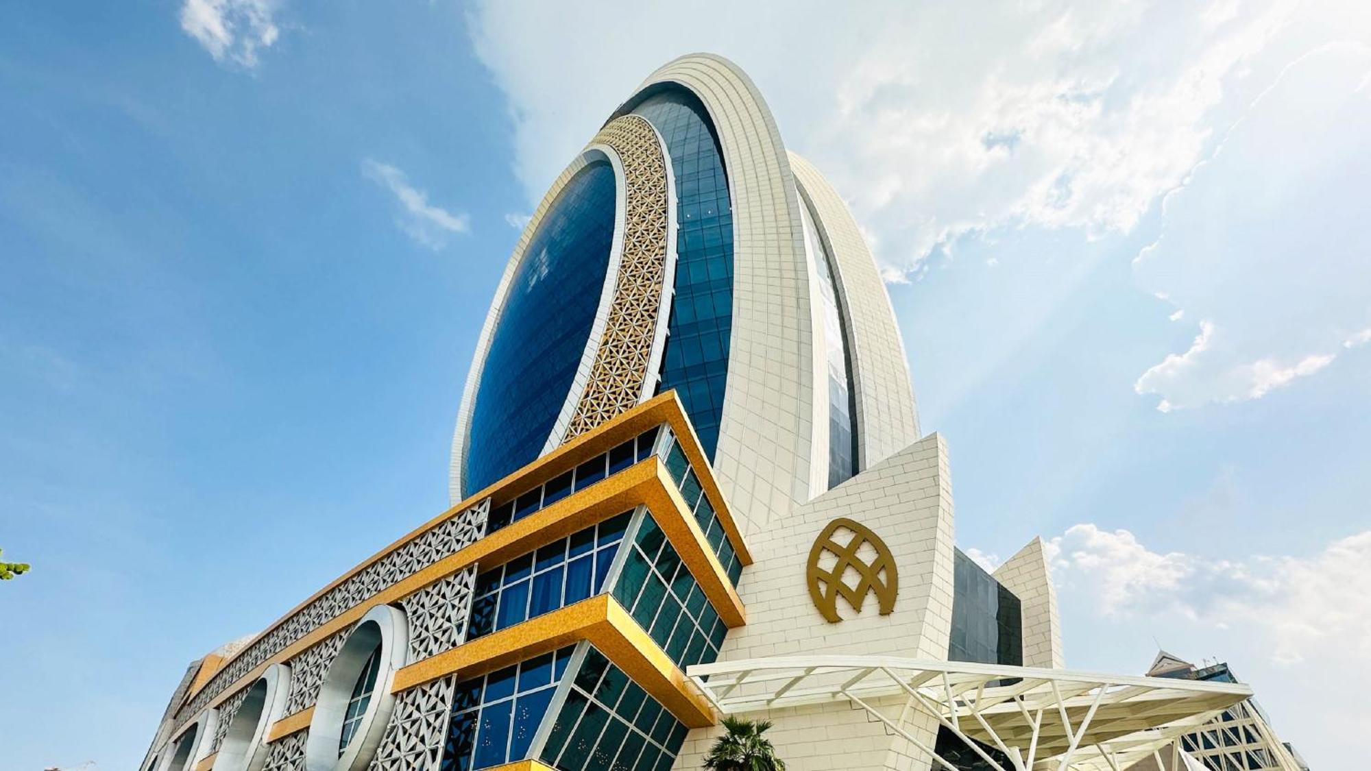 Velero Hotel Doha Lusail Exterior photo The new headquarters of the National Bank of Azerbaijan in Baku