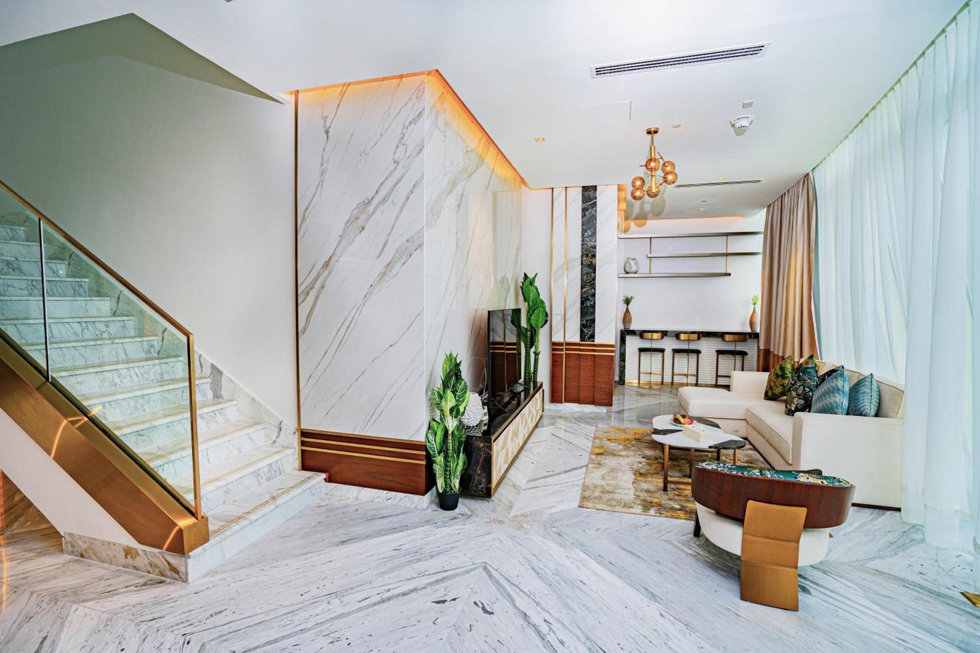 Velero Hotel Doha Lusail Exterior photo Interior of a Sky Villa
